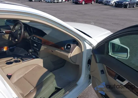 2013 Mercedes-Benz C 300 Luxury 4Matic from USA, damaged, VIN WDDGF8AB5DR251972